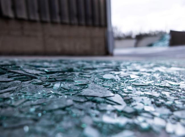 Float broken glass